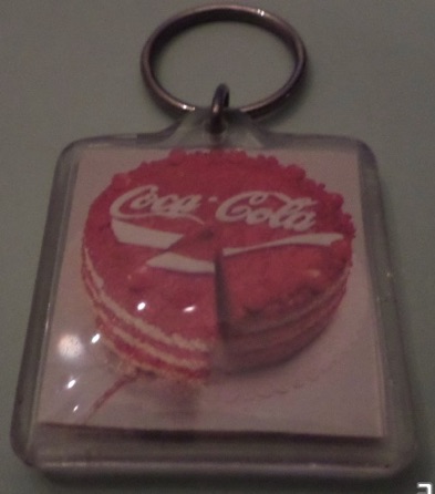 93132-1 € 1,50 coca cola sleutelhanger plastic